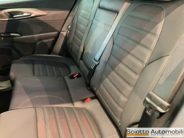 Alfa Romeo Tonale 1.5 160 CV MHEV TCT7 Tributo Italiano - Foto 13