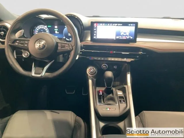 Alfa Romeo Tonale 1.5 160 CV MHEV TCT7 Tributo Italiano - Foto 14