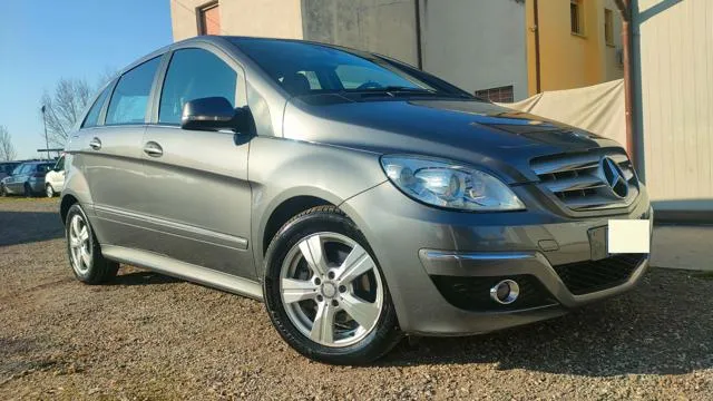 Mercedes-Benz B 180 CDI Executive 2.0 109 CV AUTOMATICA - Foto 1
