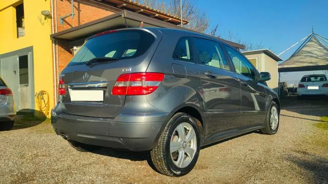 Mercedes-Benz B 180 CDI Executive 2.0 109 CV AUTOMATICA - Foto 3