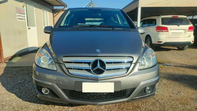 Mercedes-Benz B 180 CDI Executive 2.0 109 CV AUTOMATICA - Foto 8