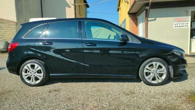 Mercedes-Benz B 180 d Automatic Sport EURO 6 - Foto 2