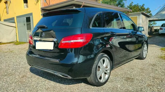 Mercedes-Benz B 180 d Automatic Sport EURO 6 - Foto 3