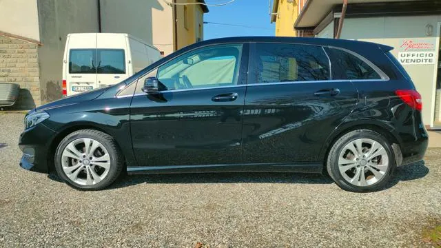 Mercedes-Benz B 180 d Automatic Sport EURO 6 - Foto 6