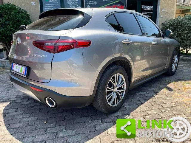 Alfa Romeo Stelvio Stelvio 2.2 T.diesel 180CV AT8 RWD Super - Foto 5