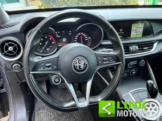 Alfa Romeo Stelvio Stelvio 2.2 T.diesel 180CV AT8 RWD Super - Foto 6
