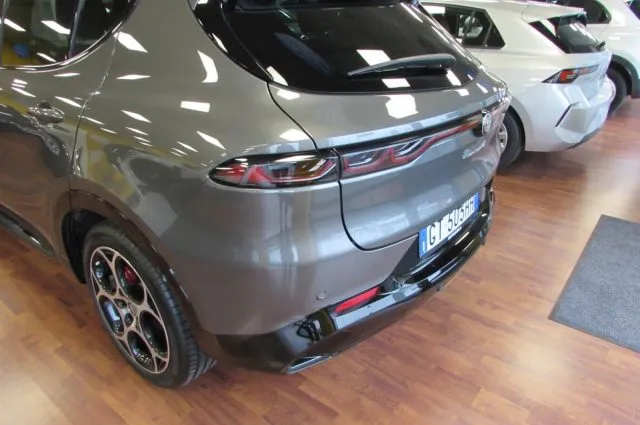 Alfa Romeo Tonale 1.5 hybrid Veloce 160cv tct7 - Km.9.620 - Foto 12