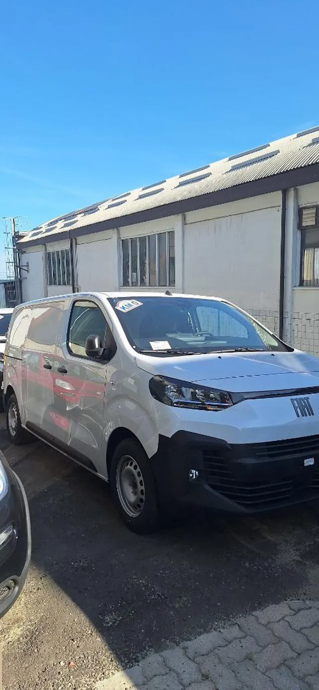 Fiat Scudo 1.5 BlueHDi 120 CV S&S PL-TN Furgone Easy Pro - Foto 1