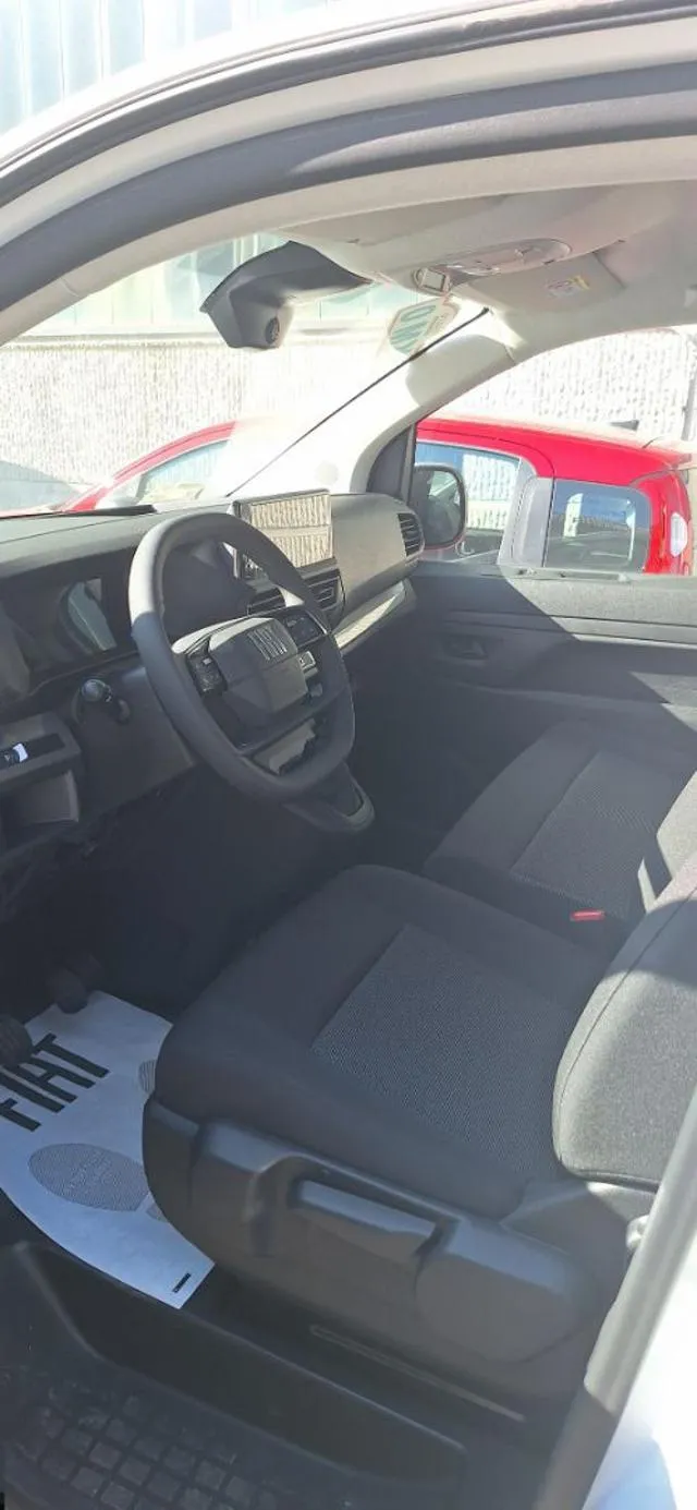 Fiat Scudo 1.5 BlueHDi 120 CV S&S PL-TN Furgone Easy Pro - Foto 4