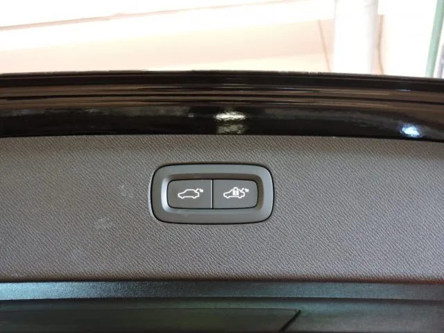 Volvo xc90 - dettaglio 7