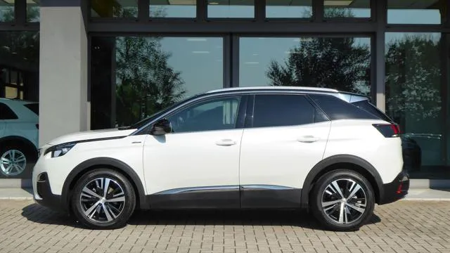 Peugeot 3008 3008 BlueHDi 120 S&S EAT6 GT Line - Foto 2