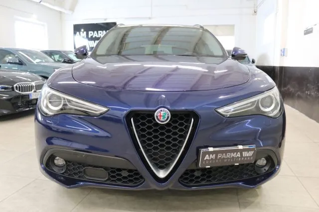 Alfa Romeo Stelvio Stelvio 2.2 T.diesel 210 CV AT8 Q4 Exec. - Foto 2