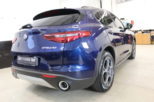 Alfa Romeo Stelvio Stelvio 2.2 T.diesel 210 CV AT8 Q4 Exec. - Foto 5