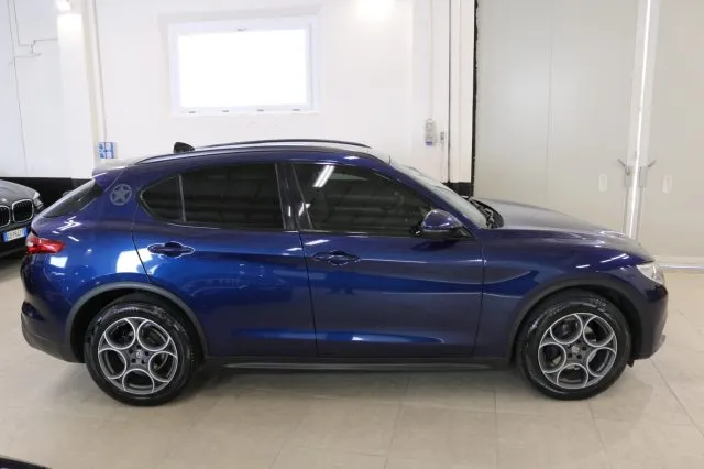 Alfa Romeo Stelvio Stelvio 2.2 T.diesel 210 CV AT8 Q4 Exec. - Foto 6