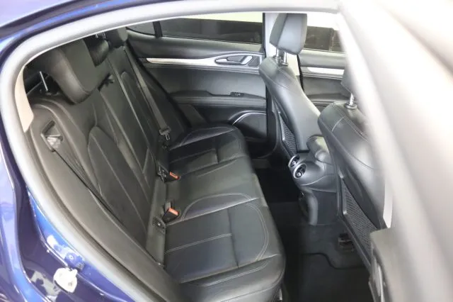 Alfa Romeo Stelvio Stelvio 2.2 T.diesel 210 CV AT8 Q4 Exec. - Foto 11