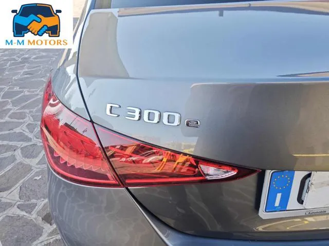 Mercedes-Benz C 300 e hybrid EQ Premium Plus - Foto 8