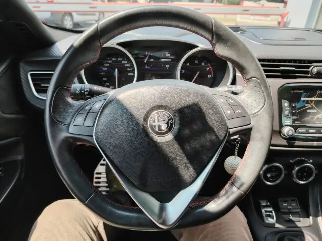 Alfa Romeo Giulietta Giulietta 1750 Turbo TCT Veloce - Foto 10