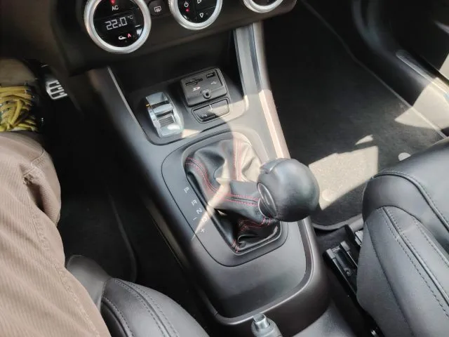 Alfa Romeo Giulietta Giulietta 1750 Turbo TCT Veloce - Foto 12