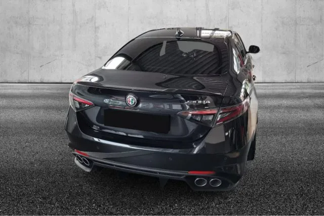 Alfa Romeo Giulia Giulia 2.9 T V6 AT8 Quadrifoglio - Foto 3