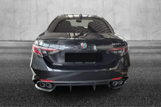 Alfa Romeo Giulia Giulia 2.9 T V6 AT8 Quadrifoglio - Foto 5