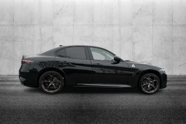 Alfa Romeo Giulia Giulia 2.9 T V6 AT8 Quadrifoglio - Foto 3