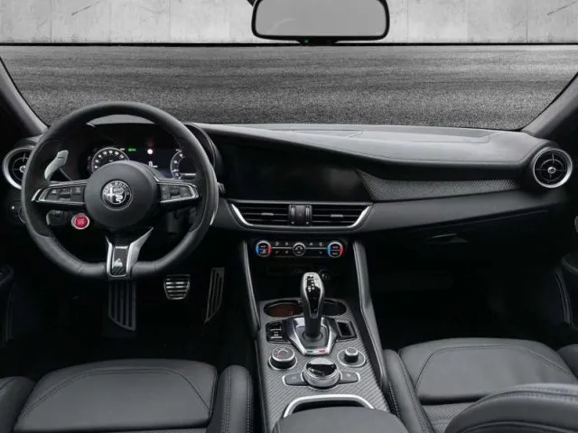 Alfa Romeo Giulia Giulia 2.9 T V6 AT8 Quadrifoglio - Foto 6