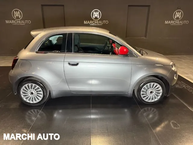 Fiat 500E Berlina 23,65 kWh Red - Foto 4