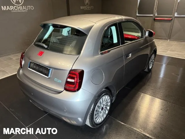 Fiat 500E Berlina 23,65 kWh Red - Foto 5