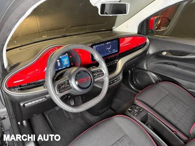 Fiat 500E Berlina 23,65 kWh Red - Foto 10