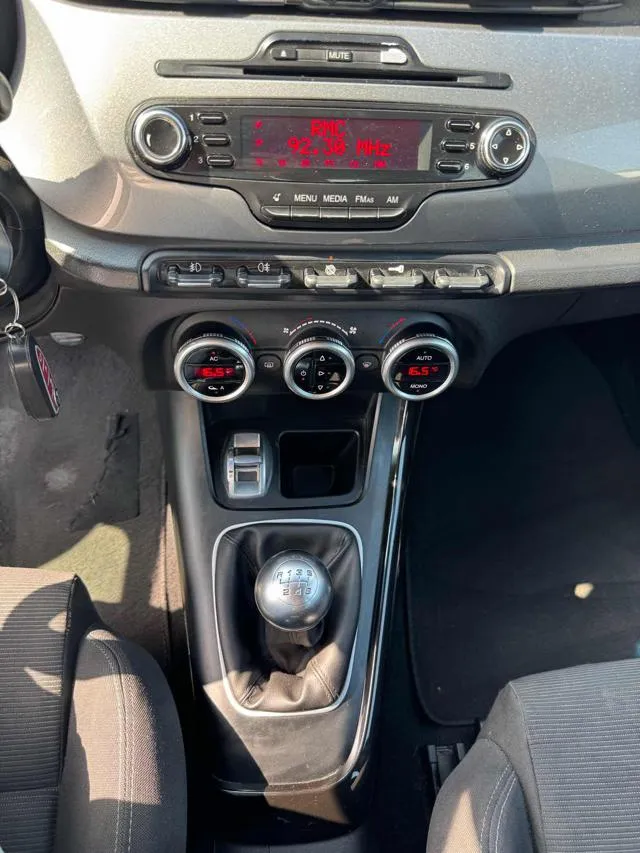 Alfa Romeo Giulietta Giulietta 1.6 JTDm-2 105 CV Exclusive - Foto 13