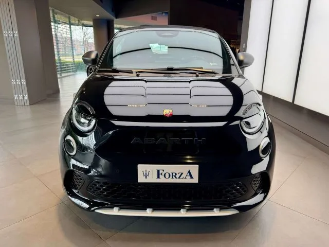 Abarth 500C 500e Cabrio 42 kWh Turismo 155 Cv - Foto 2