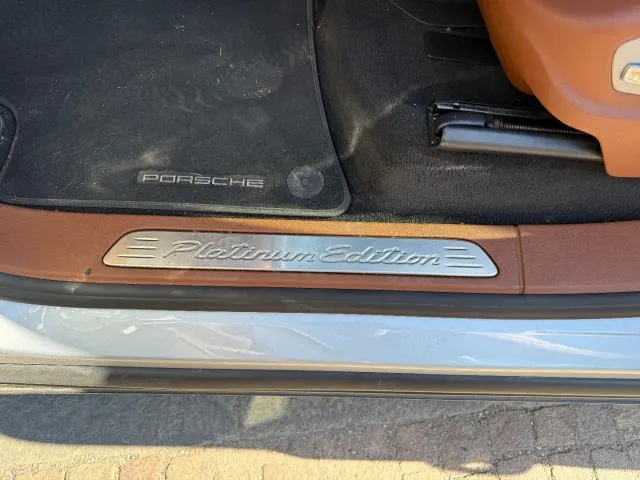 Porsche Cayenne PLATINUM EDITION - Foto 12