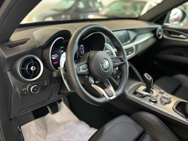 Alfa Romeo Stelvio Stelvio 2.2 T.diesel 210CV AT8 Q4 Veloce - Foto 9