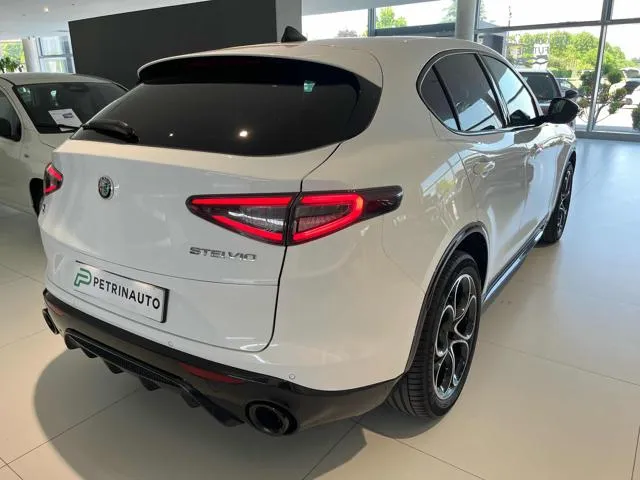 Alfa Romeo Stelvio Stelvio 2.2 T.diesel 210CV AT8 Q4 Veloce - Foto 8