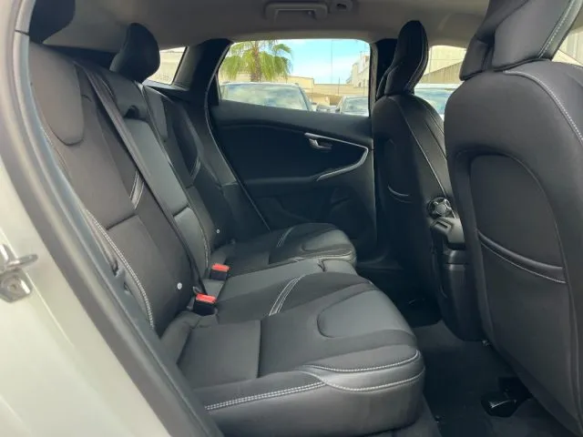 Volvo V40 V40 D2 R-design - Foto 14