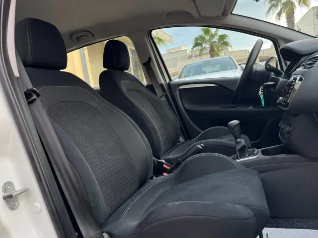 Fiat Punto 1.3MJT Lounge - Foto 14
