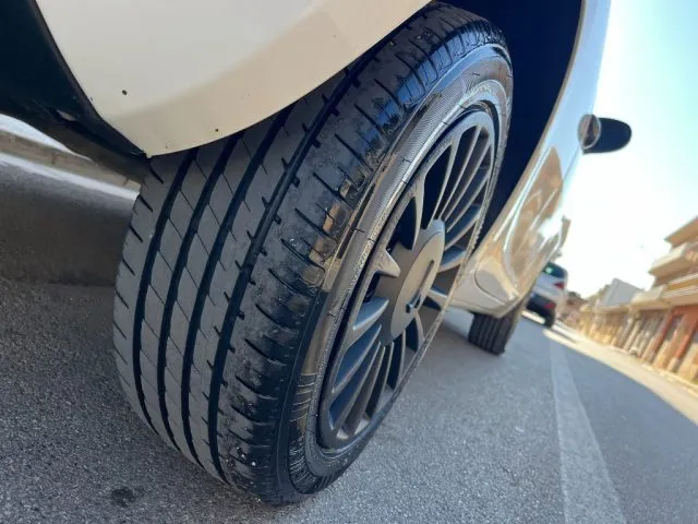 Lancia Ypsilon 1.0 5p Hybrid Silver - Foto 4