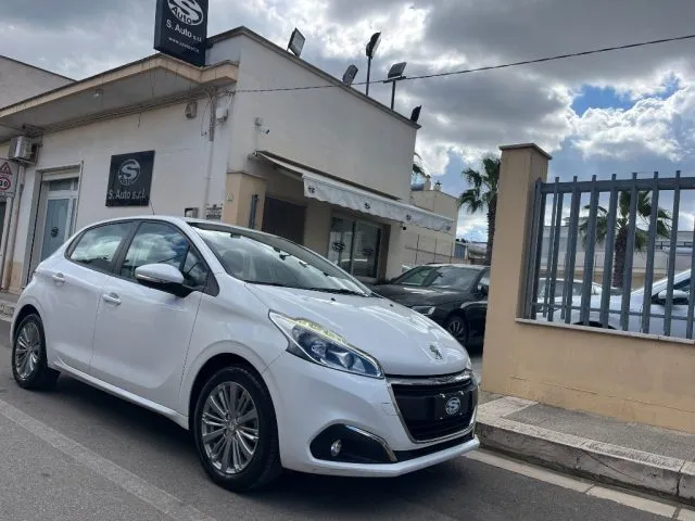 Peugeot 208 208 PureTech 82 5p. Allure - Foto 1