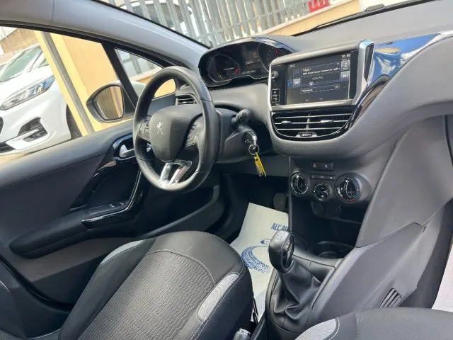 Peugeot 208 208 PureTech 82 5p. Allure - Foto 11