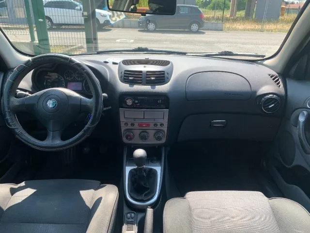 Alfa Romeo 147 147 1.9 JTD 120CV 5p. Distinctive - Foto 13