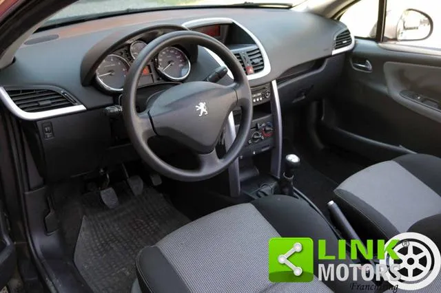 Peugeot 207 207 1.6 VTi 120 CV CC Féline - Foto 7