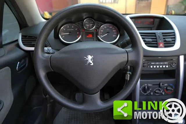 Peugeot 207 207 1.6 VTi 120 CV CC Féline - Foto 10