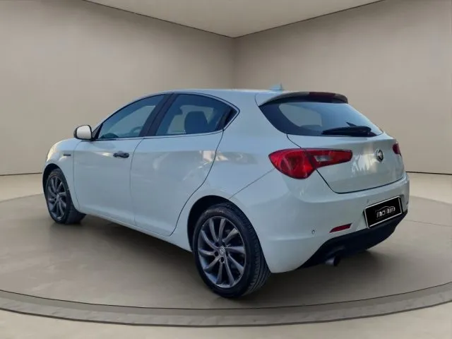 Alfa Romeo Giulietta Giulietta 1.6 JTDm-2 105 CV Distinctive - Foto 3