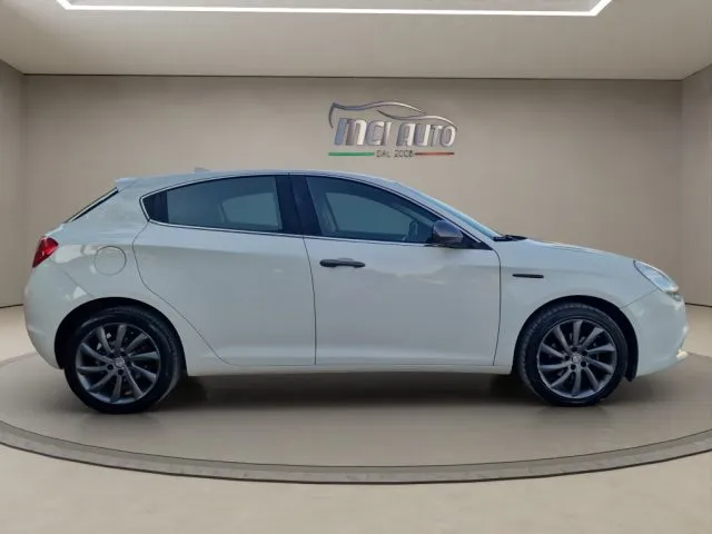 Alfa Romeo Giulietta Giulietta 1.6 JTDm-2 105 CV Distinctive - Foto 6