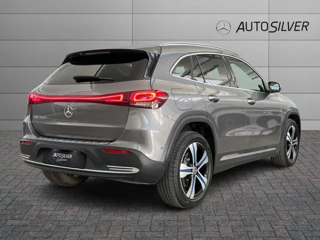 Mercedes-Benz EQA 250+ Sport Plus - Foto 2