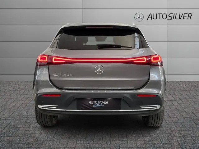 Mercedes-Benz EQA 250+ Sport Plus - Foto 4