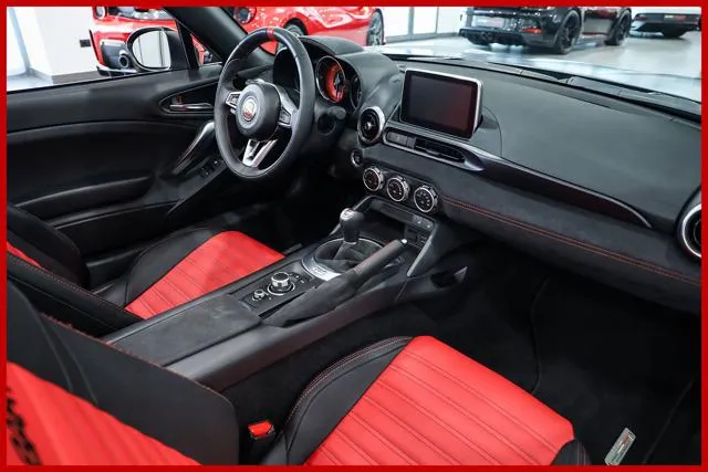 Abarth 124 Spider 124 Spider 1.4 Turbo MultiAir AT 170 CV - Foto 10