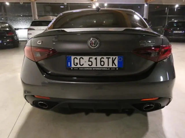 Alfa Romeo Giulia Giulia 2.0 Turbo 280CV AT8 AWD Q4 Veloce - Foto 4