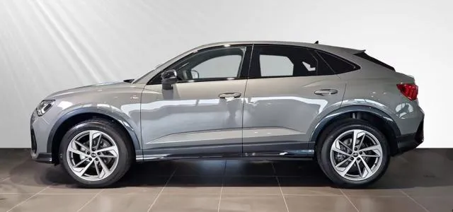 Audi Q3 SPB 35 TFSI S TRONIC S LINE INTERNO ESTERNO 19 LED - Foto 3