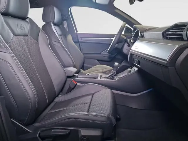 Audi Q3 SPB 35 TFSI S TRONIC S LINE INTERNO ESTERNO 19 LED - Foto 9